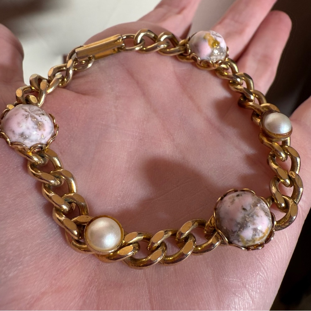 Vintage 1940 50 Gold Cuban Chain pale pink glass Pearl charm bracelet
